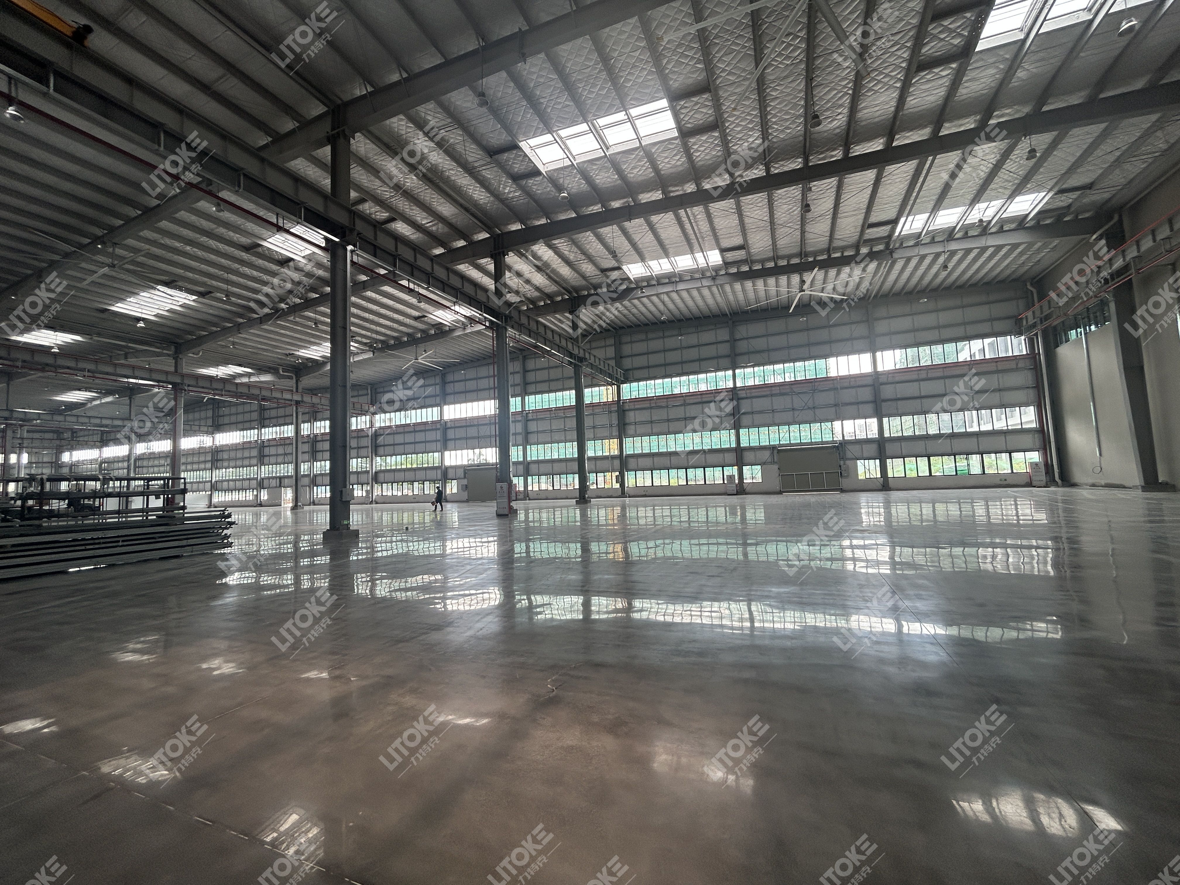 廠房車間地坪選擇指南：為什么都說固化地坪最實(shí)用？